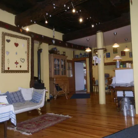 Vintage In With Terrace Apartment